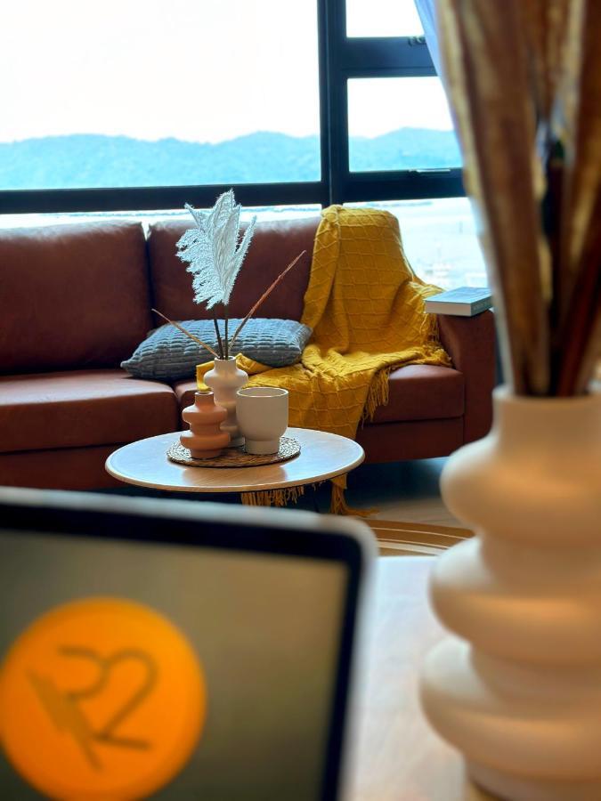 Sea&Pool View Stunning Homestay, Wifi, Netflix Near Malls, Jetty, Convenient Stores Kota Kinabalu Buitenkant foto